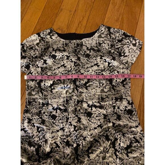 Xhilaration women's metallic cap sleeve zipped back lined short dress size small - Picture 5 of 8